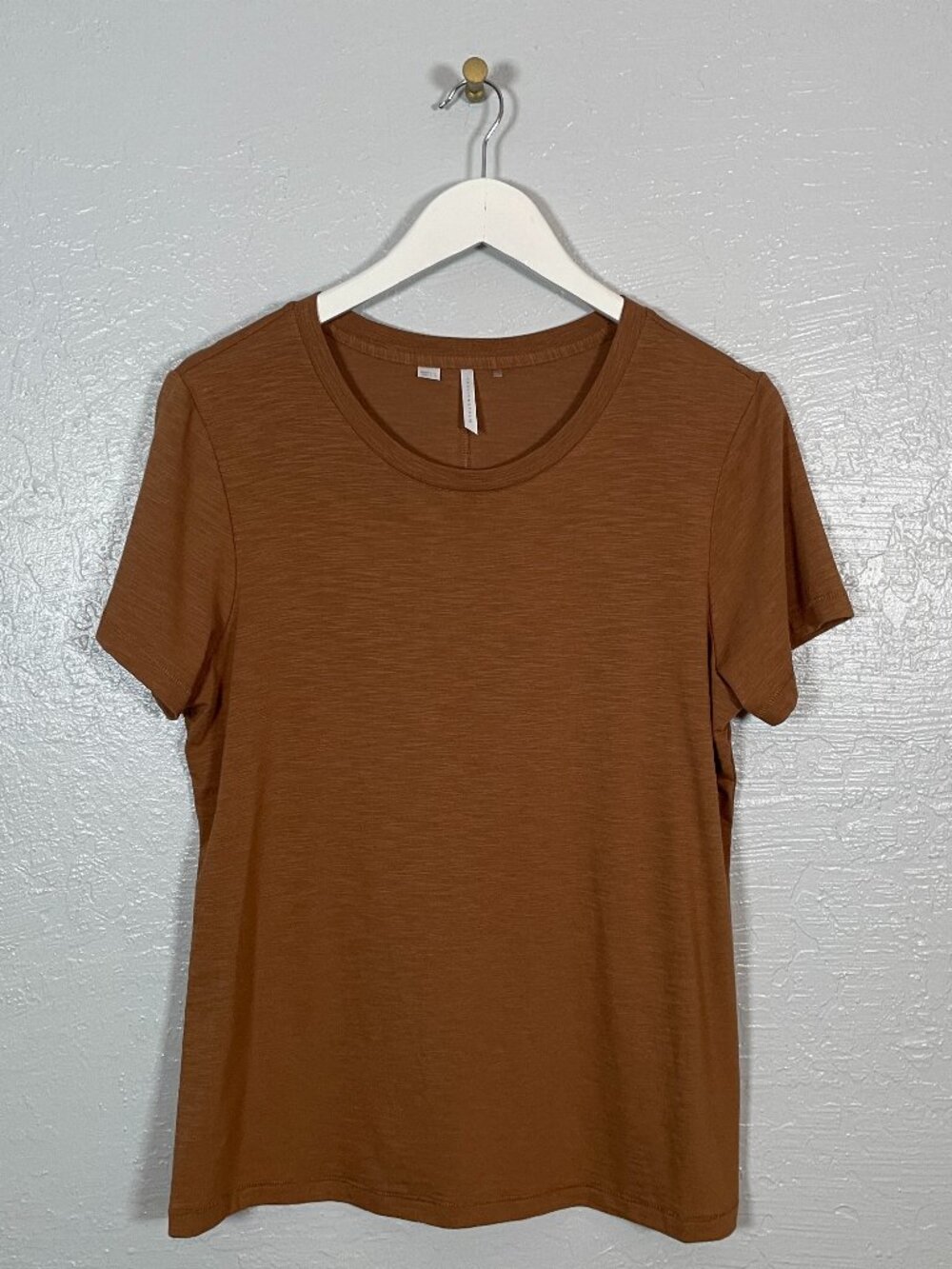 Travis Mathew Women L Brown Cloud Jersey Tee Short Sleeve Lightweight Stretch